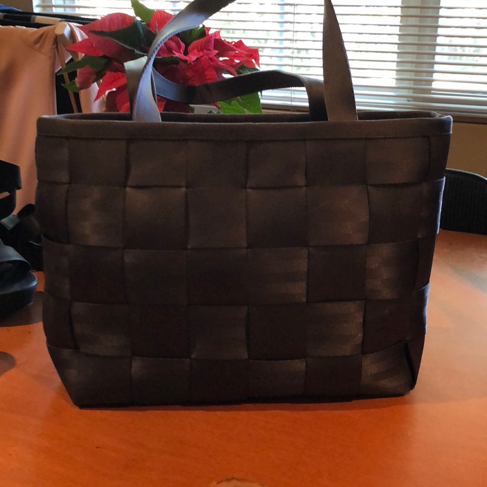 Seatbelt gray purse